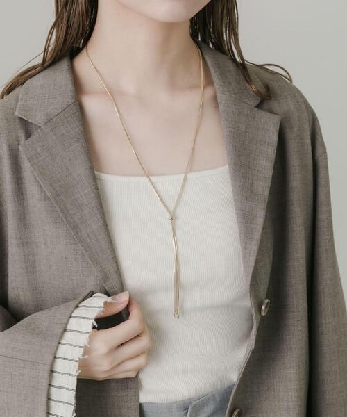 SMELLY（スメリー）の「ダブルスネークスライドYネックレス（ネックレス・レディース・ゴールド・-）」の2枚目の写真