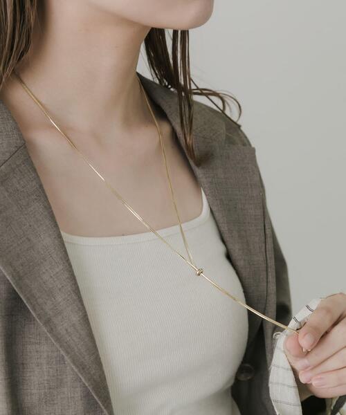 SMELLY（スメリー）の「ダブルスネークスライドYネックレス（ネックレス・レディース・ゴールド・-）」の4枚目の写真