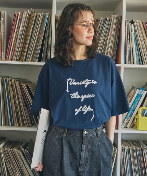 コード刺繍 メッセージ ロゴ半袖Tシャツ（Tシャツ/カットソー）｜MONO