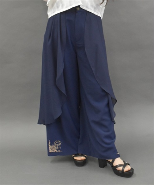 axes femme POETIQUE(アクシーズファムポエティック)の「フレアデザインワイドパンツ(その他パンツ・レディース・ネイビー/ブルーグリーン/ブラック・MEDIUM)」の2枚目の写真