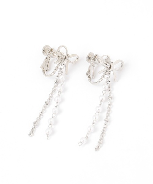 LAKOLE(ラコレ)の「ロングパールチェーンリボンイヤリング / 323744(イヤリング・レディース・その他1/その他2・FREE)」の2枚目の写真