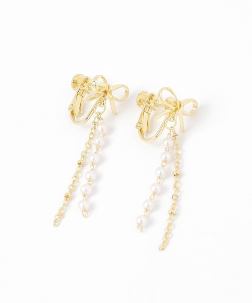 LAKOLE(ラコレ)の「ロングパールチェーンリボンイヤリング / 323744(イヤリング・レディース・その他1/その他2・FREE)」の1枚目の写真