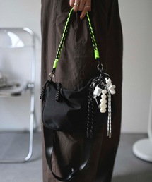 Curaful（クラフル）の「編みこみハンドスクエアバッグ（ショルダーバッグ）」