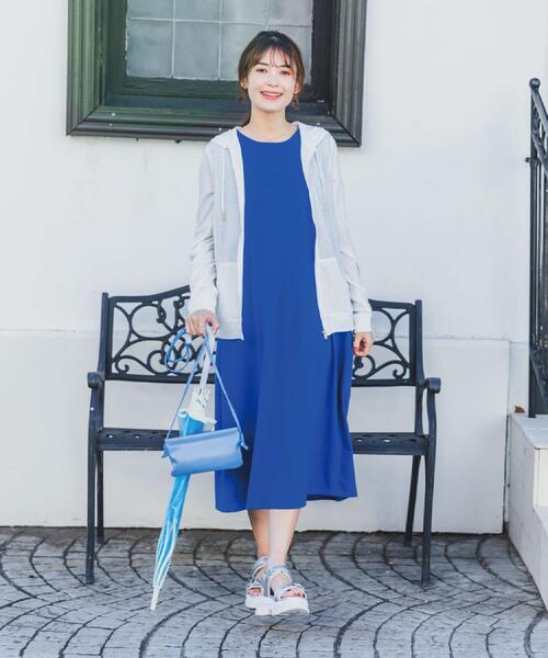 ITS'DEMO（イッツデモ）の「【定番人気／手洗い可／M・L展開】UVカットパーカ（パーカー・レディース・ネイビー/ライトグレー/レッド系1/ブラック/オフホワイト/ブルー・38/40）」の9枚目の写真