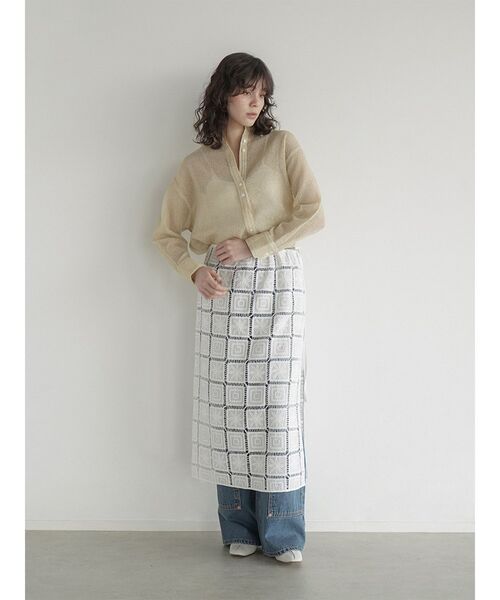 FIKA.(フィーカ)の「Cord embroidery wrap skirt(スカート・レディース・ブラック/オフホワイト・MEDIUM)」の8枚目の写真