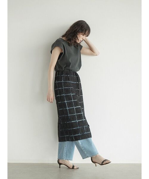 FIKA.(フィーカ)の「Cord embroidery wrap skirt(スカート・レディース・ブラック/オフホワイト・MEDIUM)」の17枚目の写真