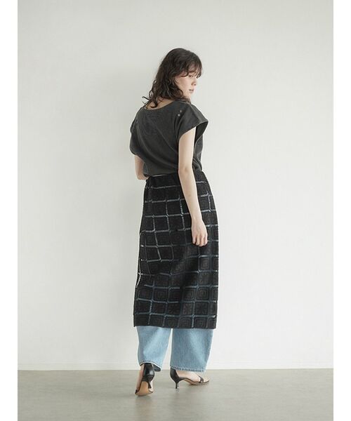 FIKA.(フィーカ)の「Cord embroidery wrap skirt(スカート・レディース・ブラック/オフホワイト・MEDIUM)」の19枚目の写真