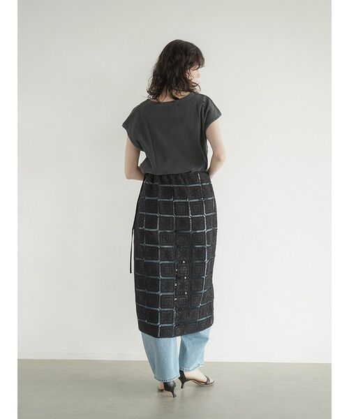 FIKA.(フィーカ)の「Cord embroidery wrap skirt(スカート・レディース・ブラック/オフホワイト・MEDIUM)」の20枚目の写真