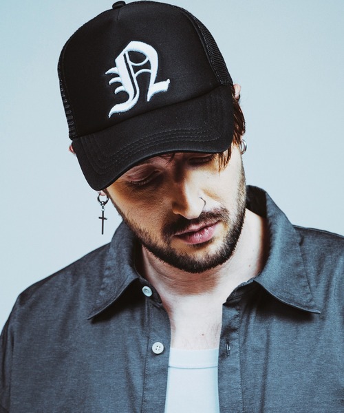 NO ID.(ノーアイディ)の「【NO ID.】Initial Embroidery Cap / イニシャル エンブロイダリー キャップ(キャップ・メンズ・ブラック/ホワイト・ONE SIZE)」の12枚目の写真