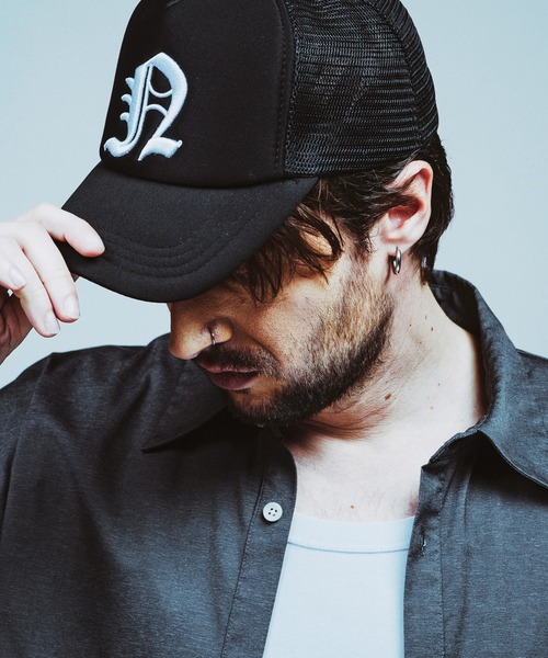 NO ID.(ノーアイディ)の「【NO ID.】Initial Embroidery Cap / イニシャル エンブロイダリー キャップ(キャップ・メンズ・ブラック/ホワイト・ONE SIZE)」の14枚目の写真