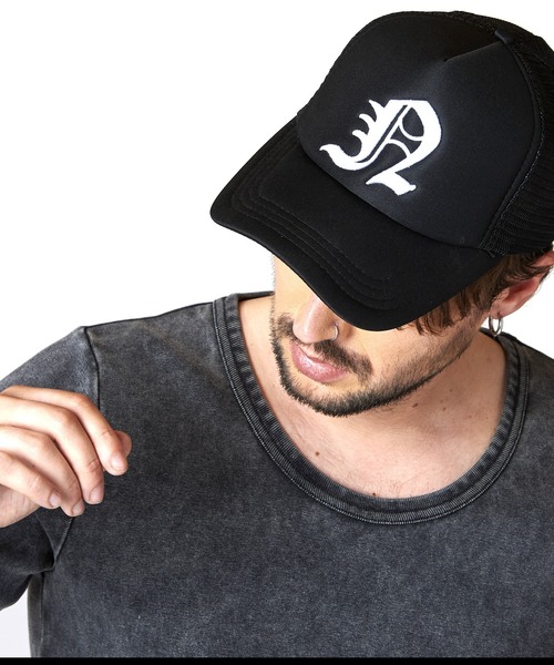 NO ID.(ノーアイディ)の「【NO ID.】Initial Embroidery Cap / イニシャル エンブロイダリー キャップ(キャップ・メンズ・ブラック/ホワイト・ONE SIZE)」の7枚目の写真