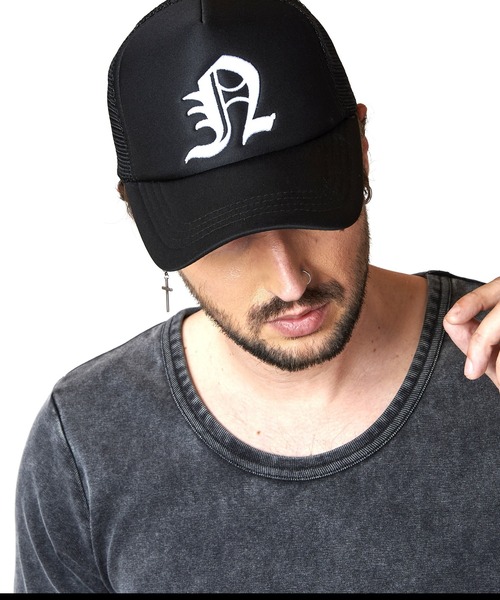 NO ID.(ノーアイディ)の「【NO ID.】Initial Embroidery Cap / イニシャル エンブロイダリー キャップ(キャップ・メンズ・ブラック/ホワイト・ONE SIZE)」の9枚目の写真