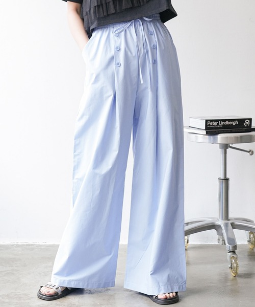 mili an deni(ミリアンデニ)の「フロントボタンワイドパンツ(その他パンツ・レディース・カーキ/ブルー・M)」の2枚目の写真
