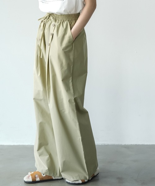 mili an deni(ミリアンデニ)の「フロントボタンワイドパンツ(その他パンツ・レディース・カーキ/ブルー・M)」の4枚目の写真