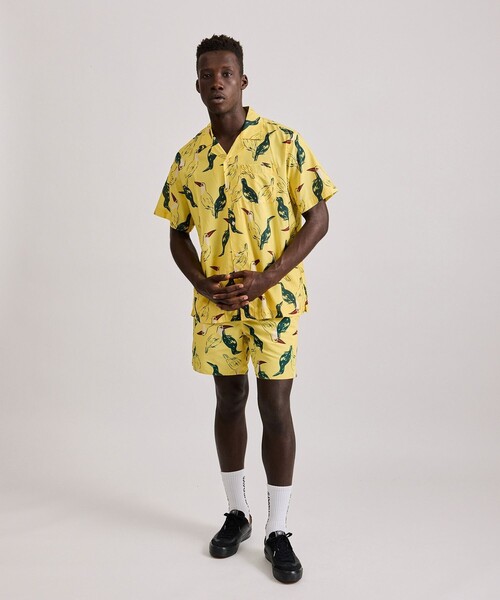 Saturdays NYC(サタデーズ ニューヨークシティ )の「Canty Open Collar Bird Printed SS Shirt(シャツ/ブラウス・メンズ・イエロー/ブラック・L/M/S/XL/X-SMALL)」の6枚目の写真