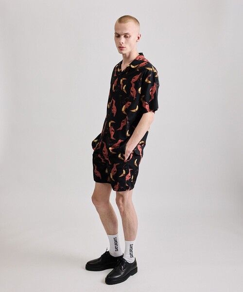 Saturdays NYC(サタデーズ ニューヨークシティ )の「Canty Open Collar Bird Printed SS Shirt(シャツ/ブラウス・メンズ・イエロー/ブラック・L/M/S/XL/X-SMALL)」の5枚目の写真