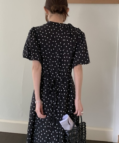 FREE STYLISTS(フリー スタイリスト)の「YUGA_YGMC Polka dot puff sleeve dress(ワンピース・レディース・ホワイト/ブラック・FREE)」の16枚目の写真