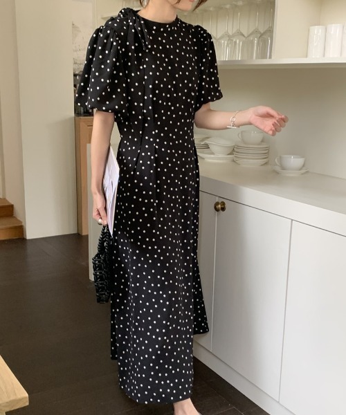 FREE STYLISTS(フリー スタイリスト)の「YUGA_YGMC Polka dot puff sleeve dress(ワンピース・レディース・ホワイト/ブラック・FREE)」の10枚目の写真