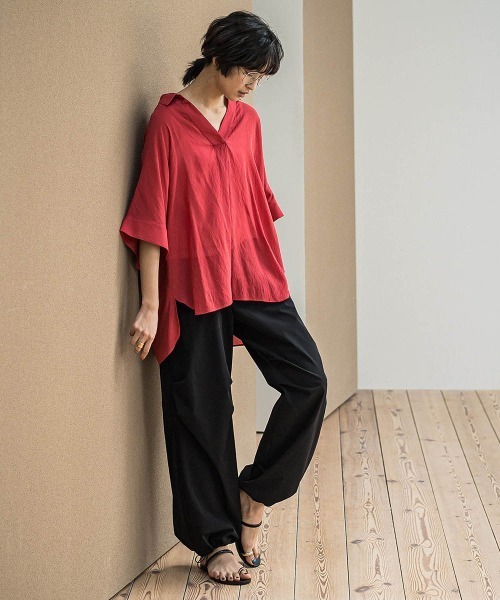 MAYSON GREY(メイソングレイ)の「シアー楊柳バックタックスキッパーブラウス≪手洗い可能≫(シャツ/ブラウス・レディース・ベージュ/ブラック/ブルー/レッド/ブラウン・M)」の22枚目の写真