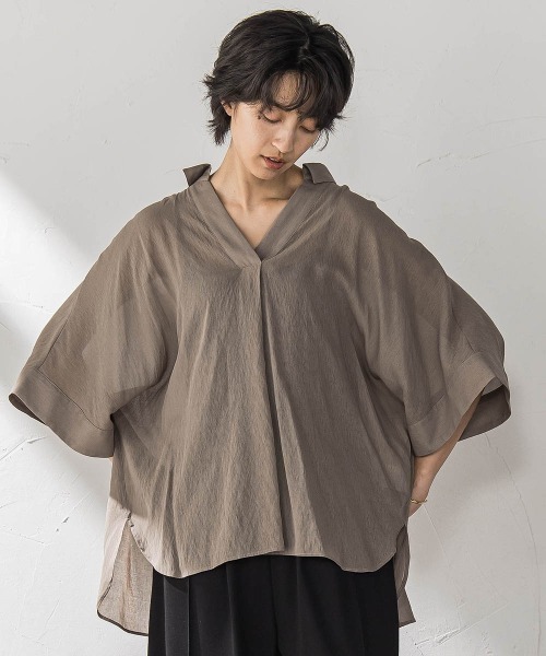 MAYSON GREY(メイソングレイ)の「シアー楊柳バックタックスキッパーブラウス≪手洗い可能≫(シャツ/ブラウス・レディース・ベージュ/ブラック/ブルー/レッド/ブラウン・M)」の14枚目の写真