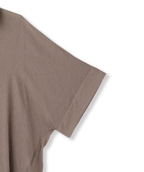 MAYSON GREY(メイソングレイ)の「シアー楊柳バックタックスキッパーブラウス≪手洗い可能≫(シャツ/ブラウス・レディース・ベージュ/ブラック/ブルー/レッド/ブラウン・M)」の11枚目の写真