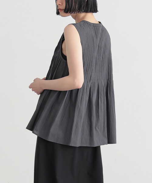 for/c(フォーシー)の「インド綿ピンタックブラウス【オーガニックコットン】(シャツ/ブラウス・レディース・オフホワイト/ブラック/チャコール・M/L)」の3枚目の写真