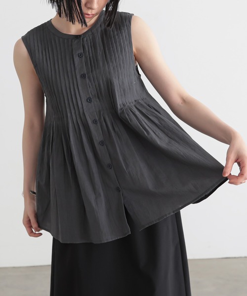 for/c(フォーシー)の「インド綿ピンタックブラウス【オーガニックコットン】(シャツ/ブラウス・レディース・オフホワイト/ブラック/チャコール・M/L)」の13枚目の写真