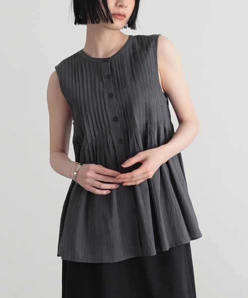 for/c(フォーシー)の「インド綿ピンタックブラウス【オーガニックコットン】(シャツ/ブラウス・レディース・オフホワイト/ブラック/チャコール・M/L)」の12枚目の写真