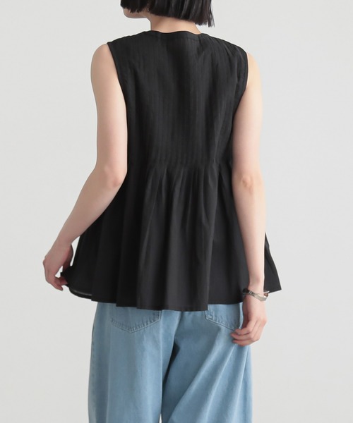 for/c(フォーシー)の「インド綿ピンタックブラウス【オーガニックコットン】(シャツ/ブラウス・レディース・オフホワイト/ブラック/チャコール・M/L)」の7枚目の写真