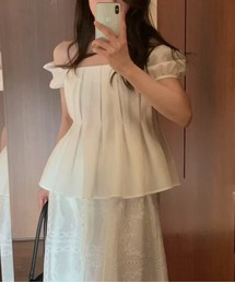 タックペプラムブラウス