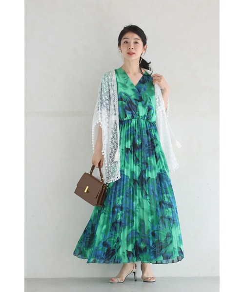 cawaii(カワイイ)の「緑と青が織りなす夏花プリーツロングワンピース(リボン付き)(ワンピース・レディース・グリーン・FREE)」の4枚目の写真