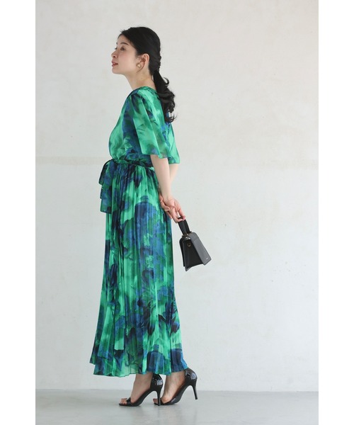 cawaii(カワイイ)の「緑と青が織りなす夏花プリーツロングワンピース(リボン付き)(ワンピース・レディース・グリーン・FREE)」の15枚目の写真