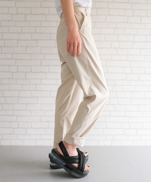 aquagarage(アクアガレージ)の「ストレッチテーパードパンツ(その他パンツ・レディース・ブラック/ブラウン/サンドベージュ・M/L)」の15枚目の写真