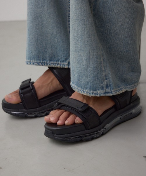 AZUL by moussy（アズールバイマウジー）の「エアークッションベルトサンダル（サンダル・メンズ・ブラック・MEDIUM/LARGE）」の14枚目の写真