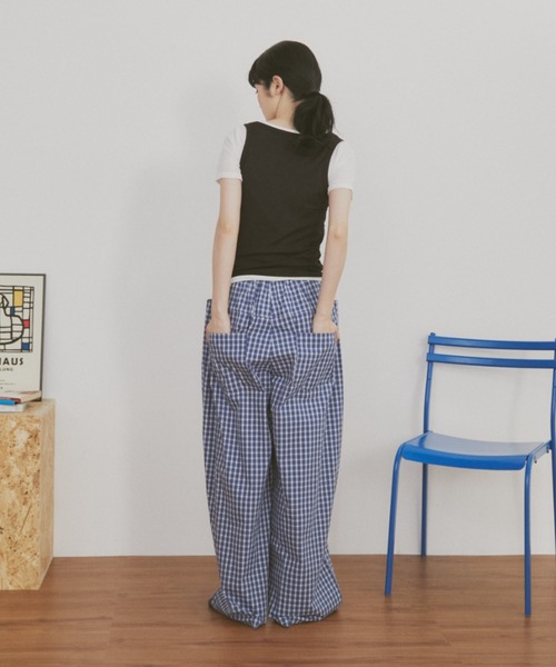MERLOT(メルロー)の「【ウエストゴム】ギンガムチェックワイドイージーパンツ(その他パンツ・レディース・ブルー/レッド・FREE)」の7枚目の写真