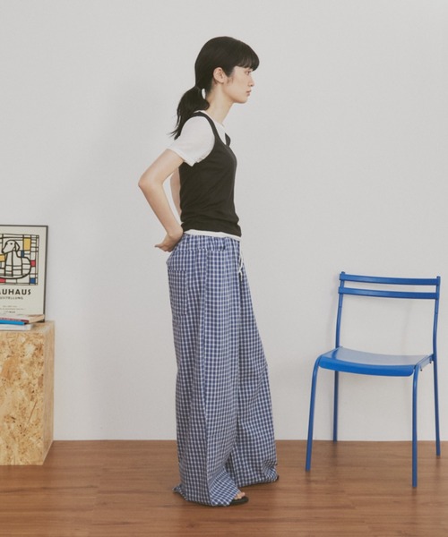 MERLOT(メルロー)の「【ウエストゴム】ギンガムチェックワイドイージーパンツ(その他パンツ・レディース・ブルー/レッド・FREE)」の6枚目の写真
