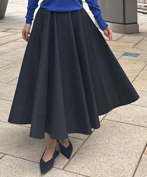 JENNE(ジェンヌ)の「ジャガード立体ドレープスカート(スカート・レディース・ブラック/ホワイト/ネイビー・SMALL/MEDIUM/LARGE)」の2枚目の写真