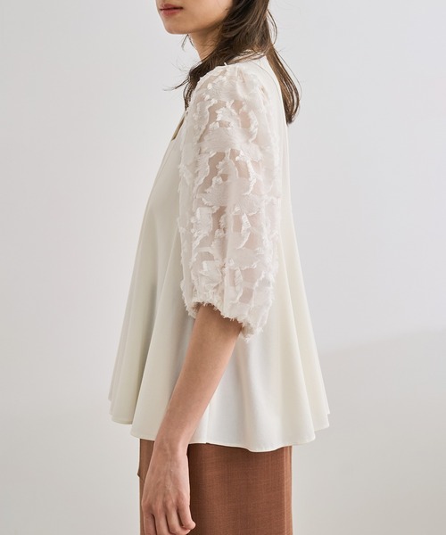 ROPE'（ロペ）の「ジャガードスリーブコンビブラウス/イージーケア（シャツ/ブラウス・レディース・ブラック/ホワイト・FREE）」の5枚目の写真