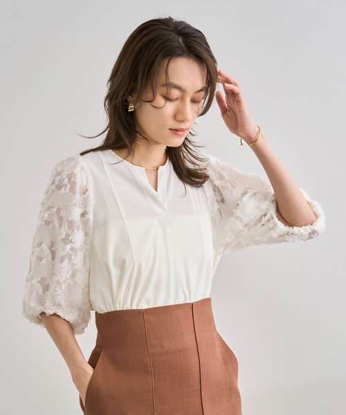 ROPE'（ロペ）の「ジャガードスリーブコンビブラウス/イージーケア（シャツ/ブラウス・レディース・ブラック/ホワイト・FREE）」の6枚目の写真