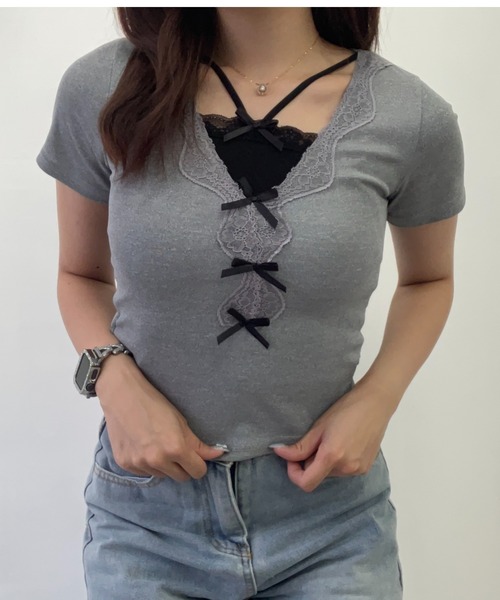 kirakiraShop(キラキラショップ)の「レイヤード風 フロント レース リボン トップス(Tシャツ/カットソー・レディース・グレー・FREE)」の5枚目の写真