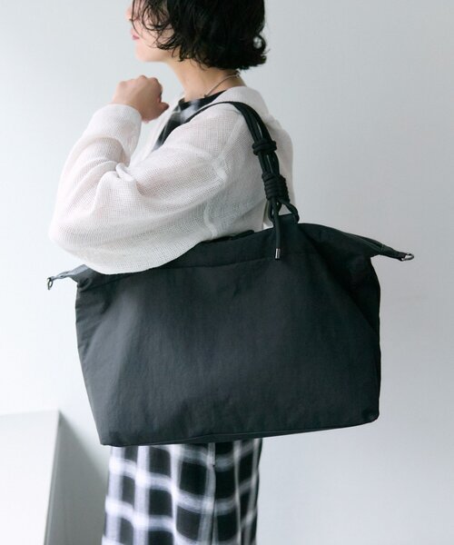 ear PAPILLONNER(イアパピヨネ)の「《撥水》トラベルボストンバッグL(ボストンバッグ・レディース・ブラック/グレー・FREE)」の20枚目の写真