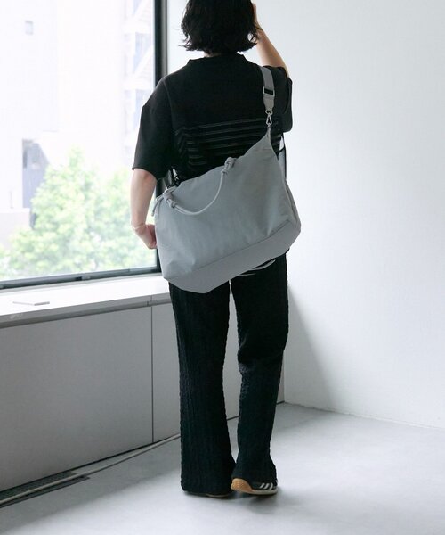 ear PAPILLONNER(イアパピヨネ)の「《撥水》トラベルボストンバッグL(ボストンバッグ・レディース・ブラック/グレー・FREE)」の10枚目の写真