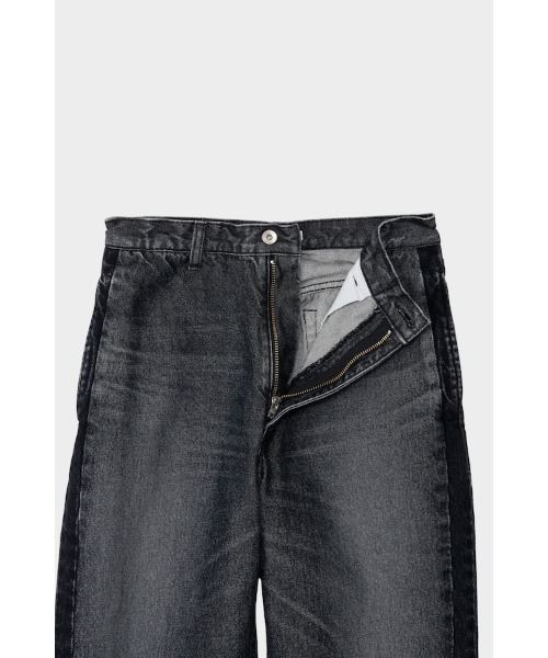 CINOH（チノ）の「SIDE SEAM FLARE DENIM PANTS（デニムパンツ・レディース・ブラック/ブルー・1/2/3/4）」の10枚目の写真