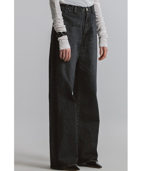 CINOH（チノ）の「SIDE SEAM FLARE DENIM PANTS（デニムパンツ・レディース・ブラック/ブルー・1/2/3/4）」の22枚目の写真