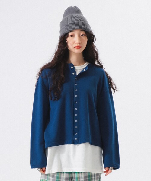 BEAMS BOY（ビームスボーイ）の「【1/15再値下げ】リングドット カーディガン（カーディガン/ボレロ・レディース・チャコールグレー/ブルー/ピンク/レッド・1/2）」の2枚目の写真