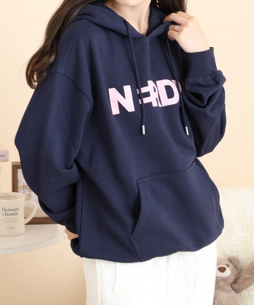 NERDY（ノルディ）の「ビッグブレンクロゴフーディー（パーカー・メンズ・ベージュ/ネイビー/ホワイト/グリーン・M/S/L/SS/LL）」の20枚目の写真