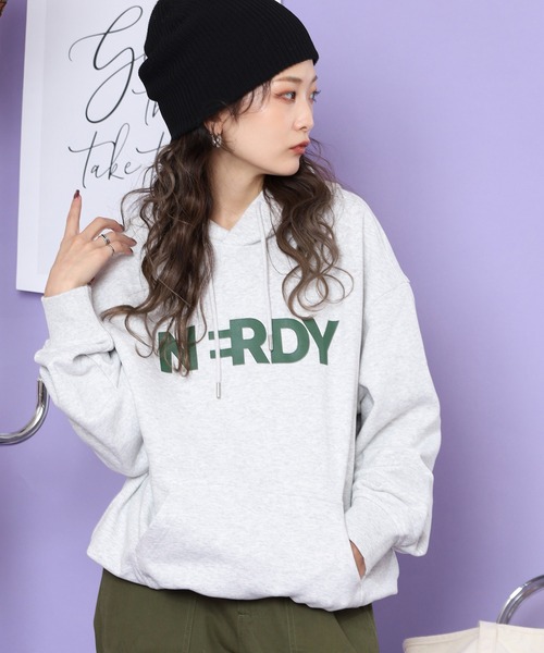 ビッグブレンクロゴフーディー（パーカー）｜NERDY（ノルディ）の