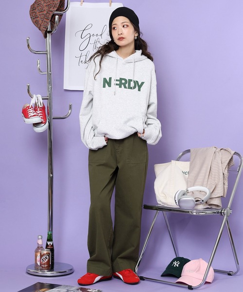 NERDY（ノルディ）の「ビッグブレンクロゴフーディー（パーカー・メンズ・ベージュ/ネイビー/ホワイト/グリーン・M/S/L/SS/LL）」の9枚目の写真