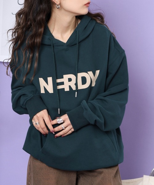 NERDY（ノルディ）の「ビッグブレンクロゴフーディー（パーカー・メンズ・ベージュ/ネイビー/ホワイト/グリーン・M/S/L/SS/LL）」の17枚目の写真