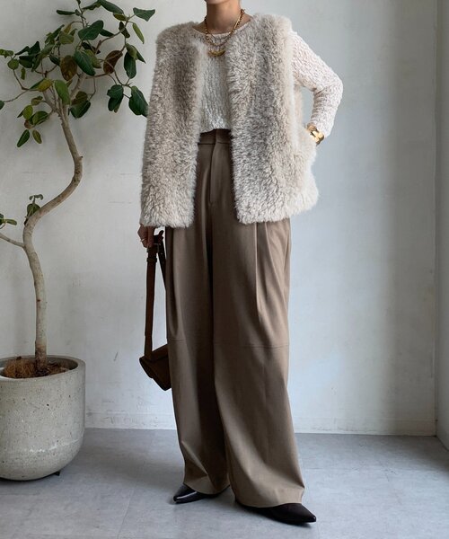 DouDou（ドゥドゥ）の「リンクルフラワーシャーリングプルオーバー（Tシャツ/カットソー・レディース・オフホワイト/ブルー/ブラック・FREE）」の4枚目の写真